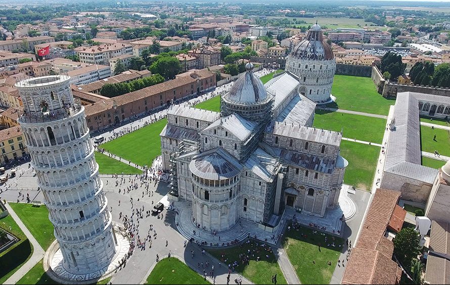 Aerial,Shot,Of,The,Tower,Of,Pisa,In,The,Ensemble